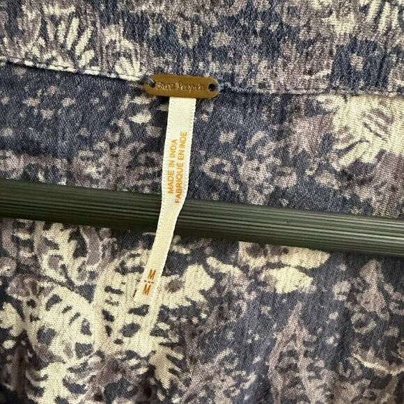 Free People Wrap Top Size Medium - Picture 3 of 8